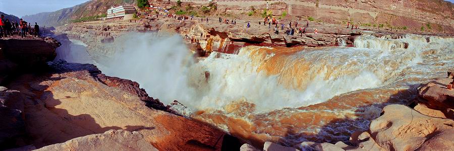 《黄河壶口》拍摄地：山西黄河壶口瀑布国家地质公园.jpg