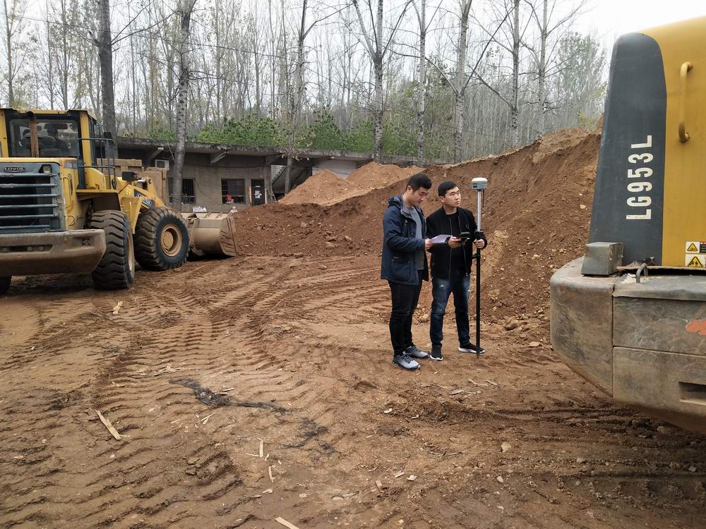 1542362321916615.jpg 下乡照1.jpg