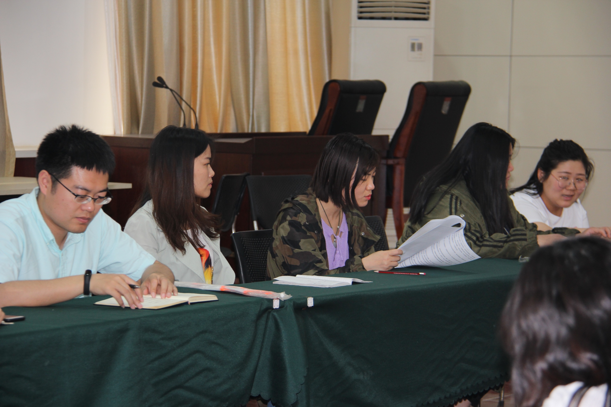 中心团总支开展“不忘初心 牢记使命  放飞梦想”主题团日活动6.JPG