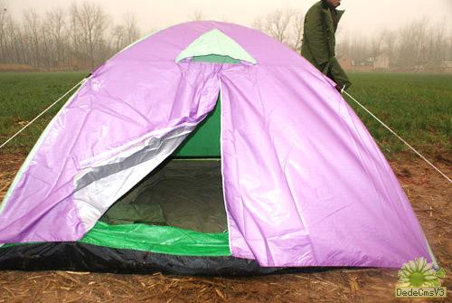 测绘队员夜宿的帐篷