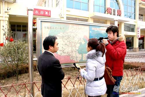 河南省测绘局测绘管理处 赵海滨主任接受记者采访