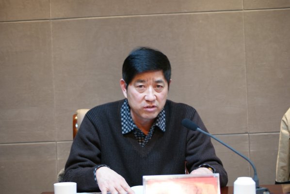 王进福副局长宣读表彰决定