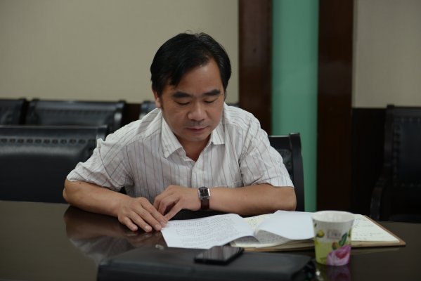 局信息中心赵海滨副主任对网站整改情况进行汇报