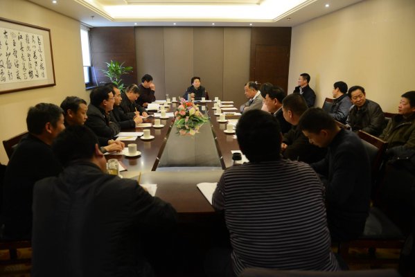 分组讨论现场。