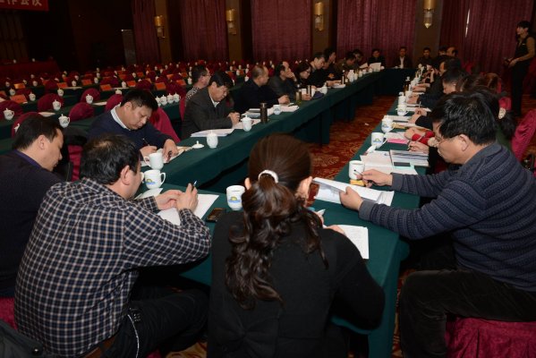 分组讨论现场。