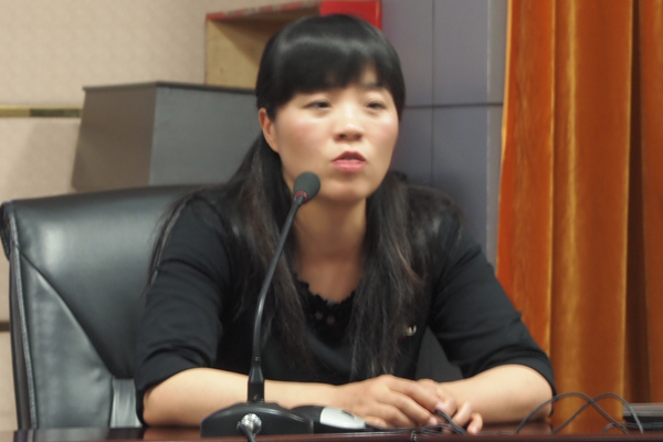 省直党校教授李雪梅主讲以经济体制改革为重点全面深化改革。