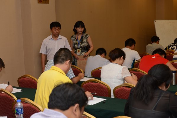 河南站副站长田高力、质量督导员谷璐对整个鉴定过程进行了巡视和质量督导。