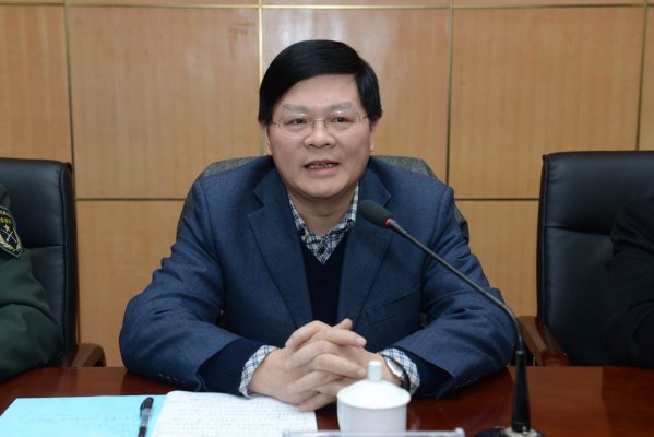 河南理工大学校长、省测绘学会副理事长邹友峰出席会议并致辞