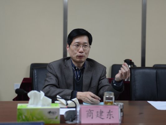 郑州市人民政府副秘书长商建东主持