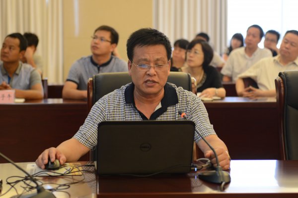 省测绘产品质量监督站站长李洪亮做工作汇报