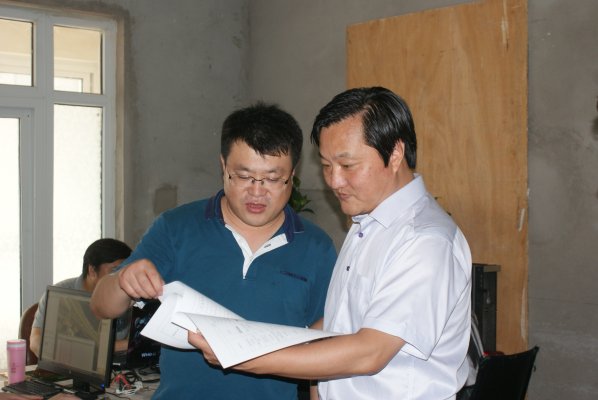 刘济宝局长查看外业工作进展情况