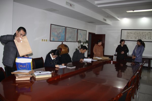 省局资质巡查组开展检查工作