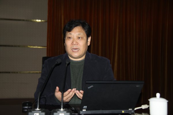 中国测绘科学研究院副院长李成名作报告