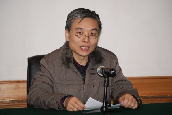 毛忠民作学会总结与工作安排部署