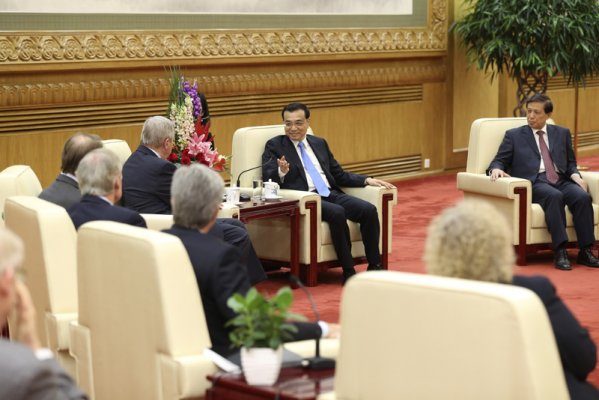 新华社 马占成 摄