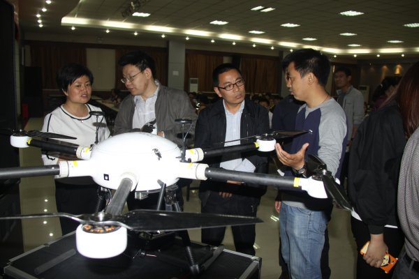 局青年技术骨干交流无人机航测技术