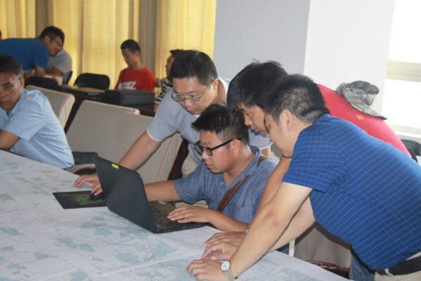 确定无人机航摄区域