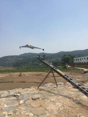 无人机弹射起飞