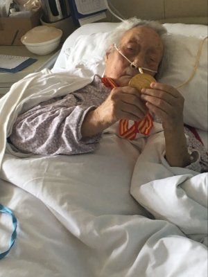 局机关50年以上党龄老党员