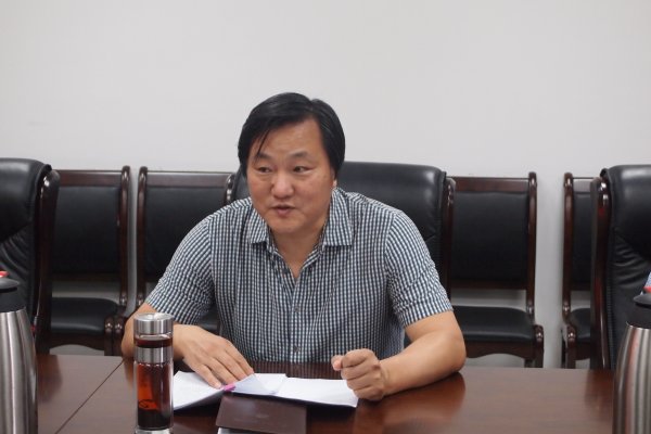 刘济宝代表局党委班子作对照检查