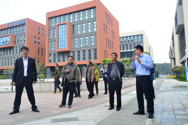 宋新龙考察调研