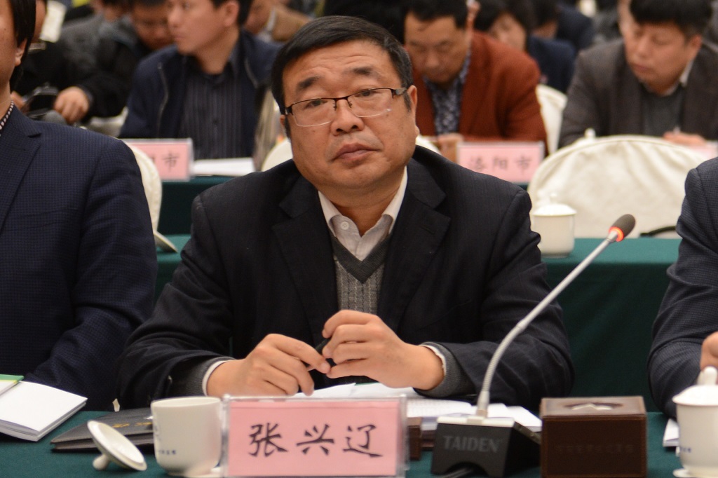 张兴辽副厅长主持会议.JPG