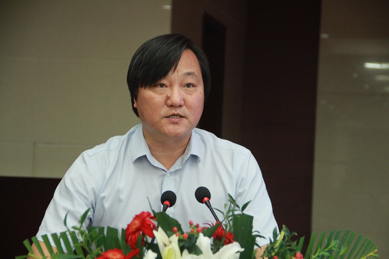 02河南省国土资源厅党组成员、省测绘地理信息局局长刘济宝作重要讲话.JPG