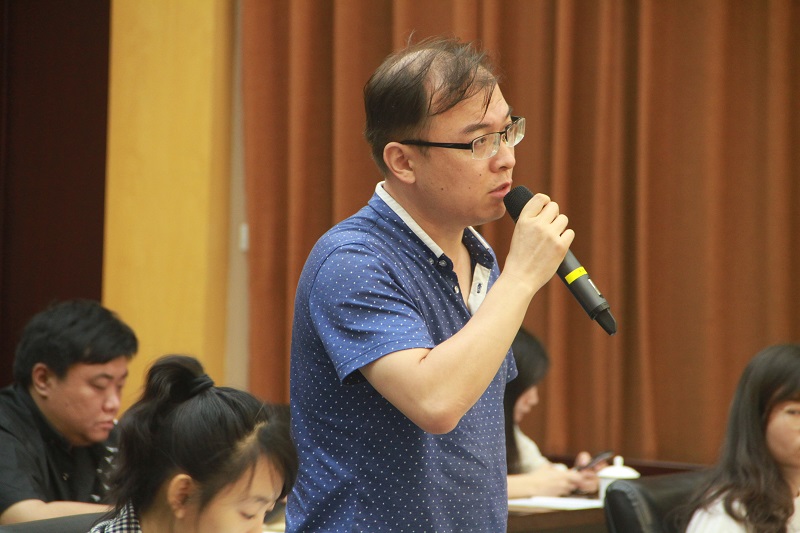 河南日报记者提问.JPG