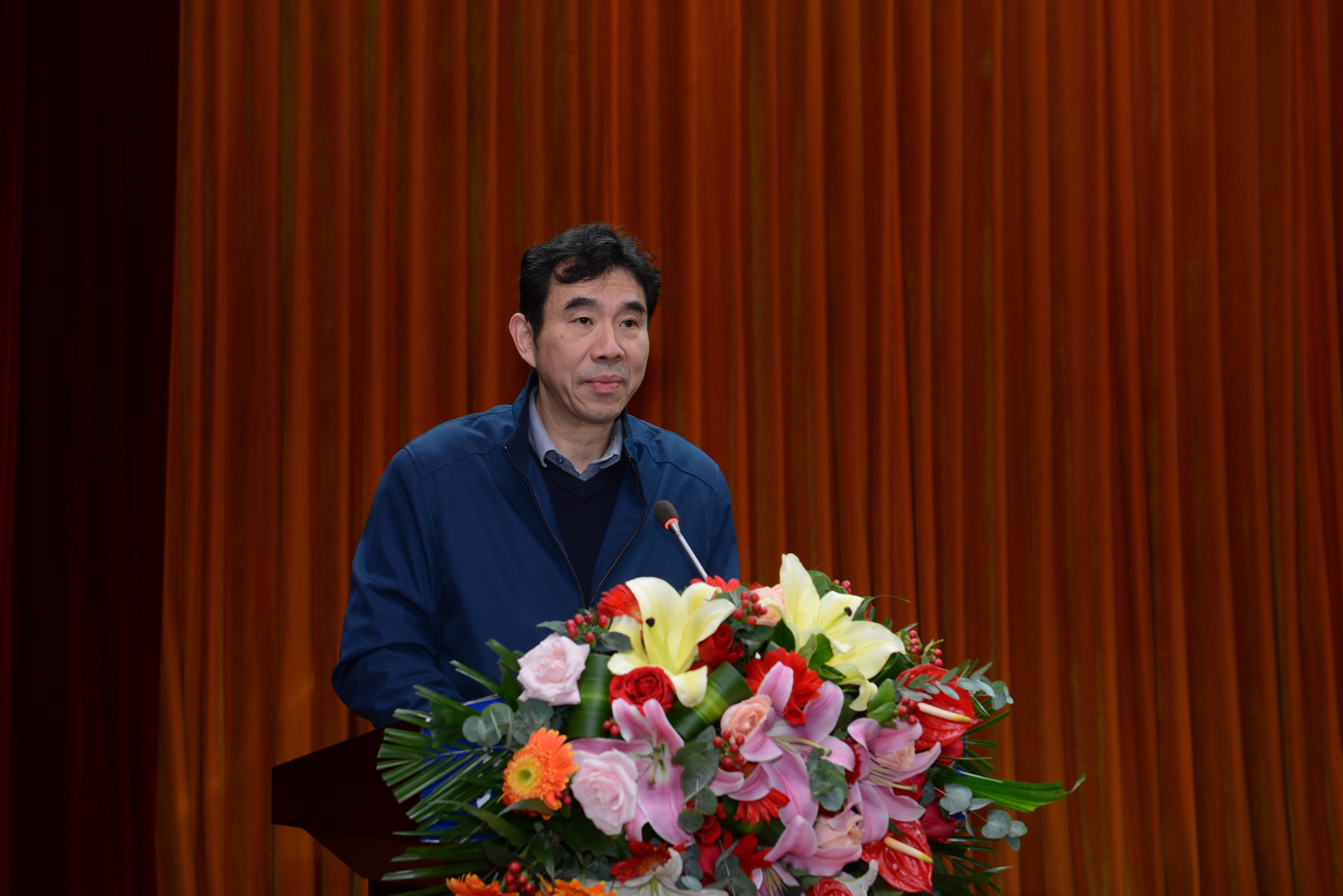 1中国测绘学会副理事长兼秘书长彭震中致辞.JPG