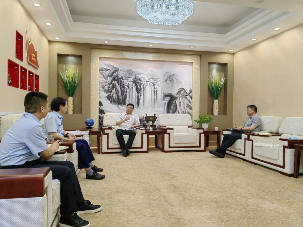 郭幸生到河南省测绘院调研指导工作.jpg