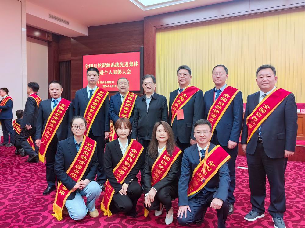 合影1.jpg
