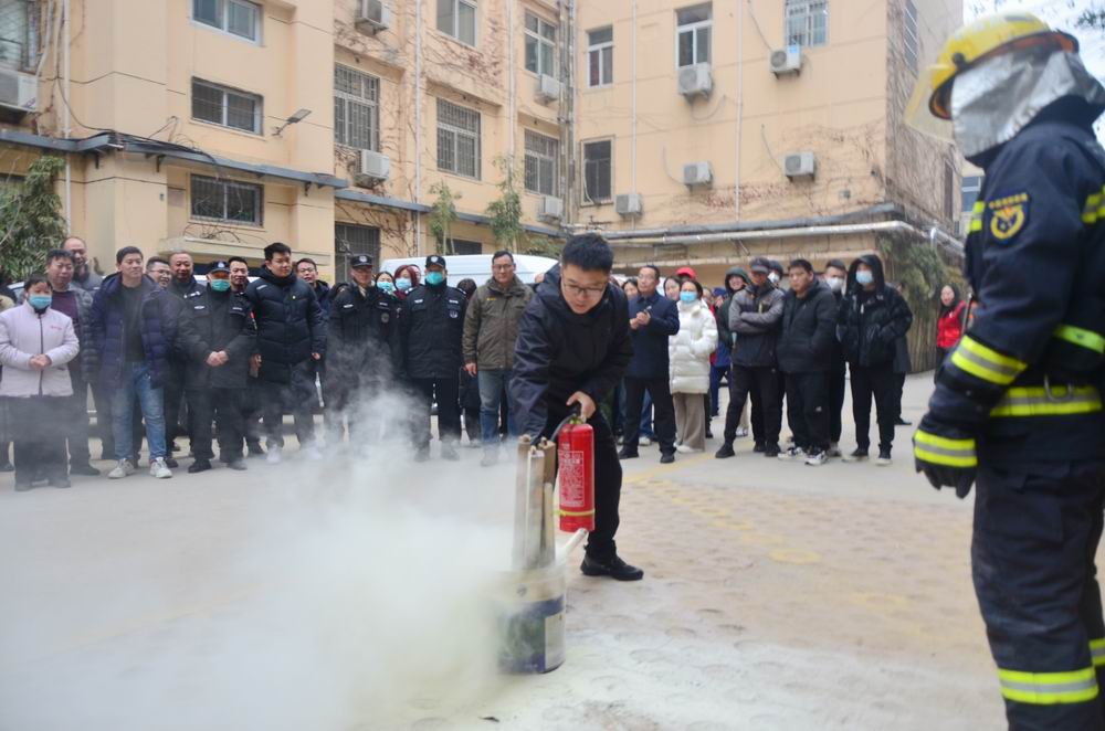 灭火器实操.JPG