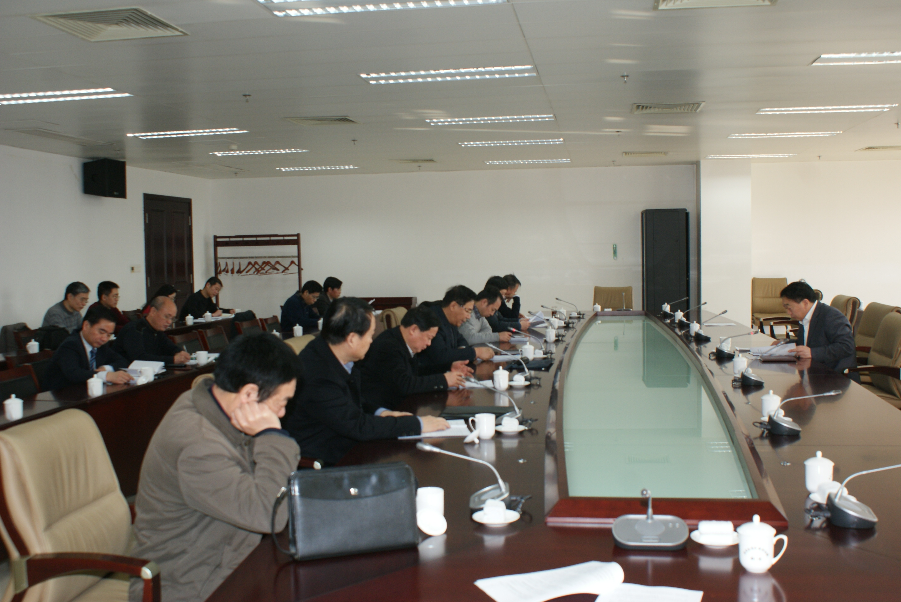 河南省政府办公厅召开协调会研究